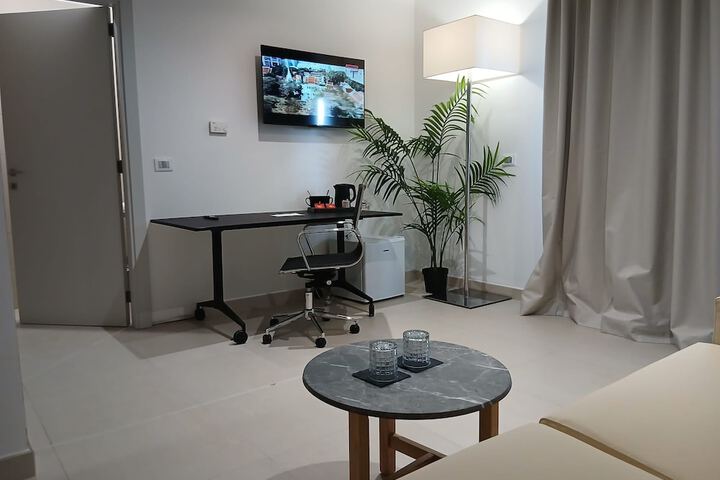 Room 22 of 42