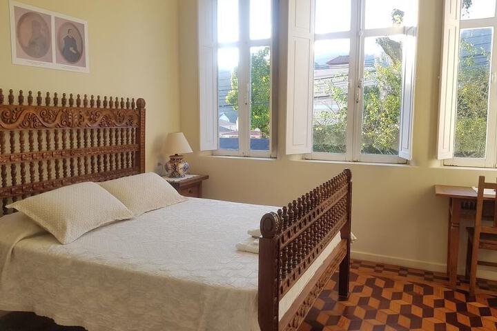 Room 13 of 23