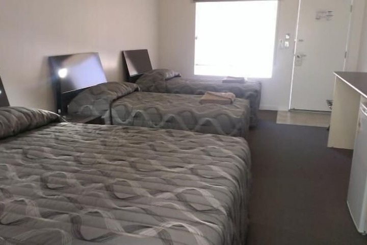 Room 2 of 56