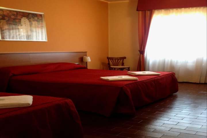 Room 13 of 71
