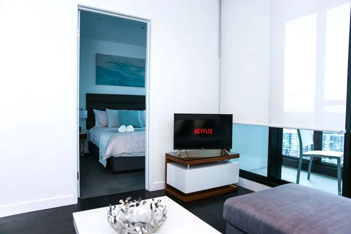 Room 7 of 11