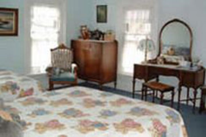 Room 11 of 20