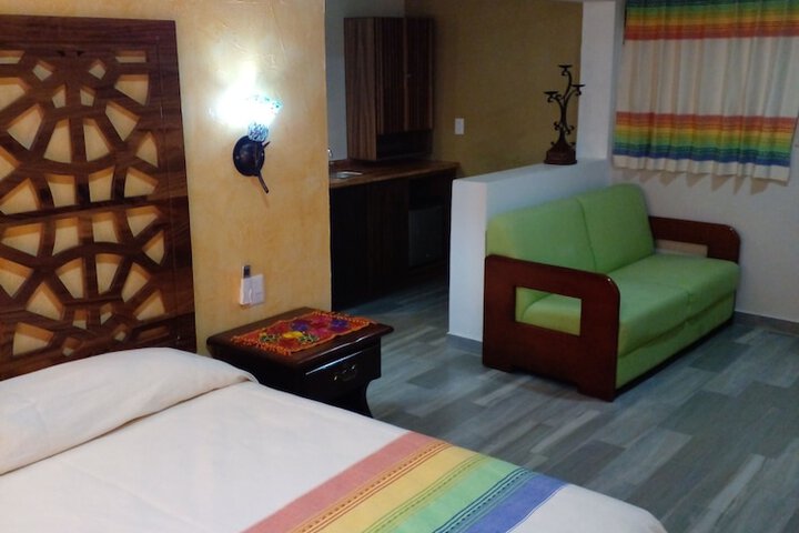 Room 2 of 47