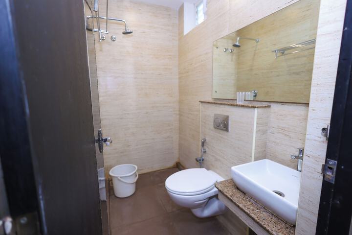 Room 34 of 50