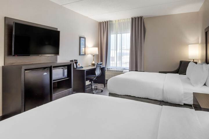 2 Queen Beds (6 of 23)