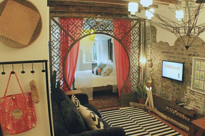 Room 3 of 87