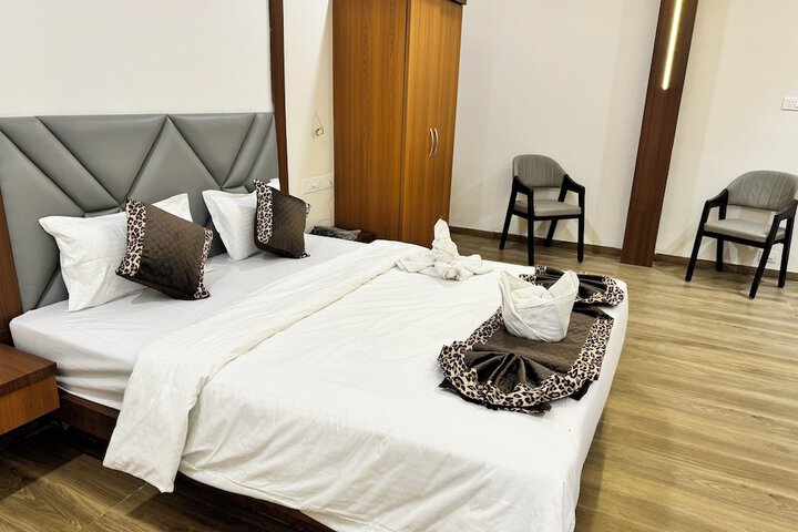 Room 6 of 84