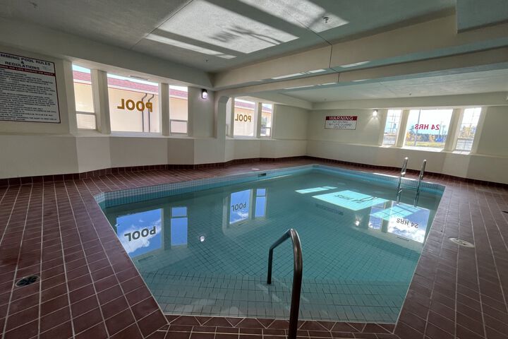 Pool 9 of 17