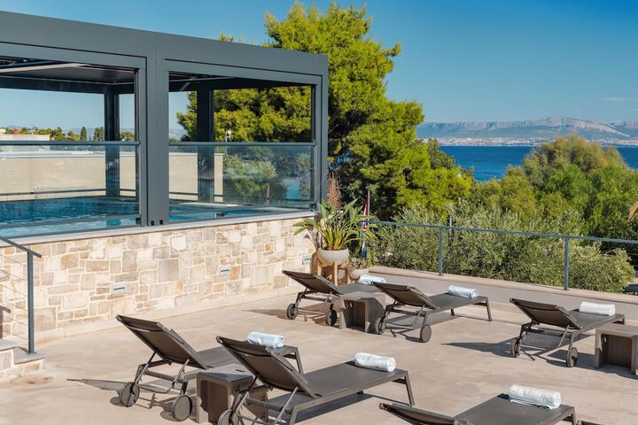 Pool 38 of 58