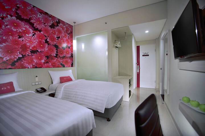 Room 8 of 27
