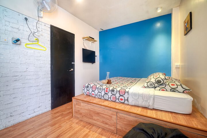 Room 18 of 35