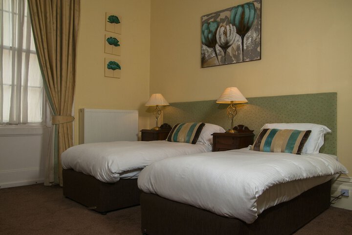 Room 6 of 36