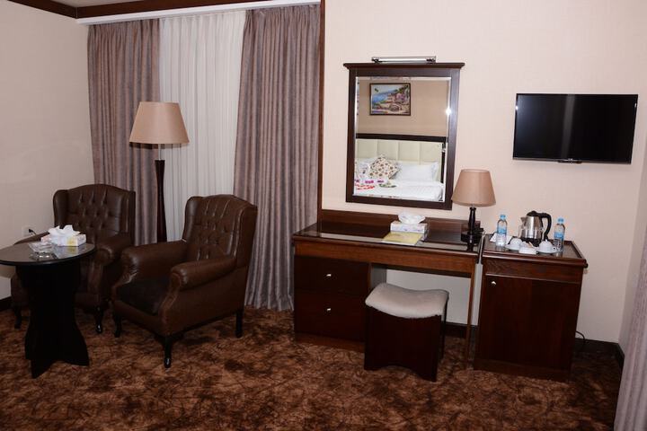 Room 21 of 43