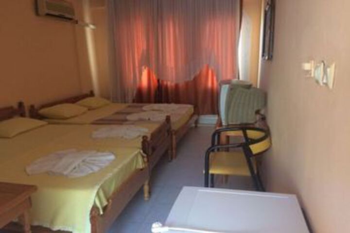 Room 8 of 14