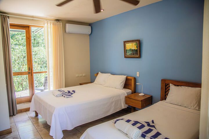 Room 2 of 25