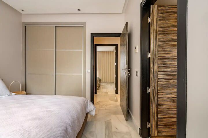 Room 21 of 21