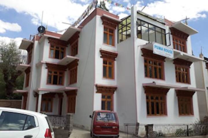 HOTEL PUMA HOUSE