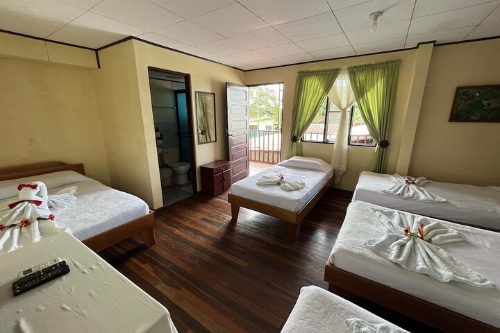 Room 9 of 9