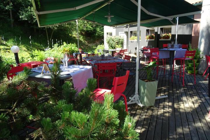 Logis Hotel Restaurant La Tour