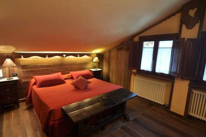 Room 8 of 55