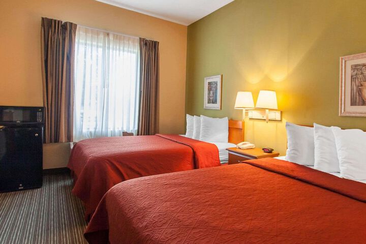 Standard Room, King or Two Doubles (5 of 6)