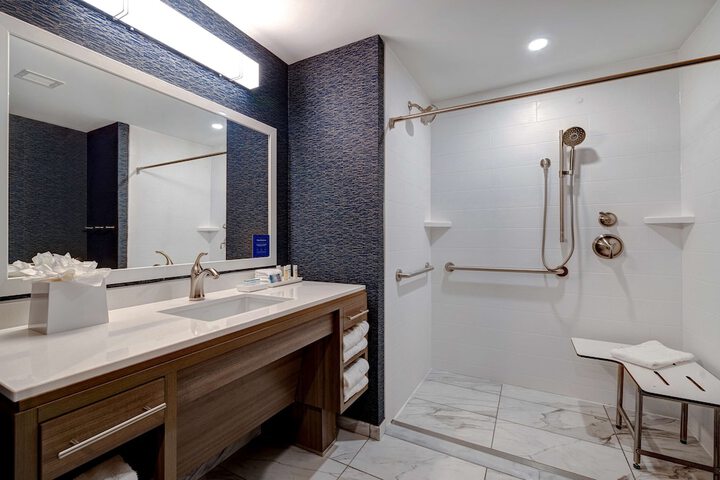 Bathroom shower