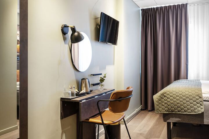 Room 48 of 115