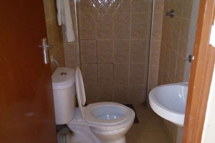 Room 5 of 10