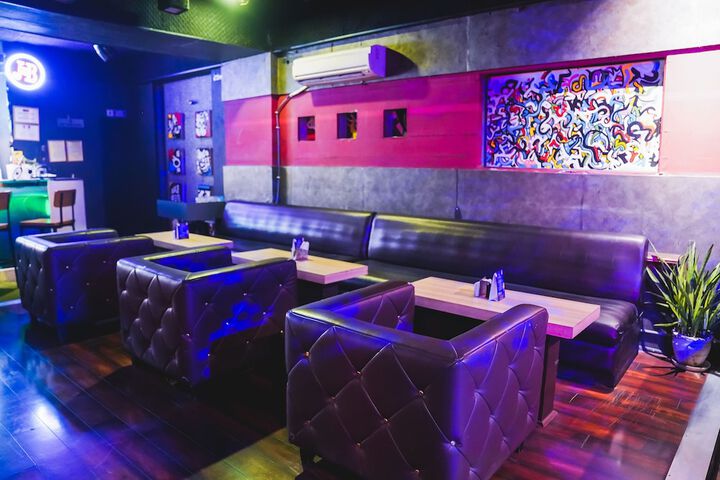 Lounge 90 of 120