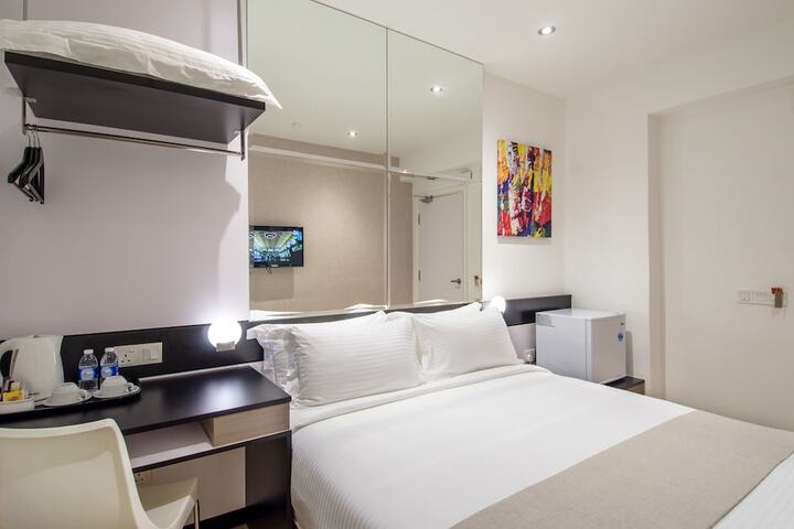 Room 6 of 38