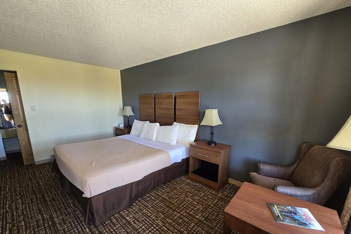 Room 15 of 79