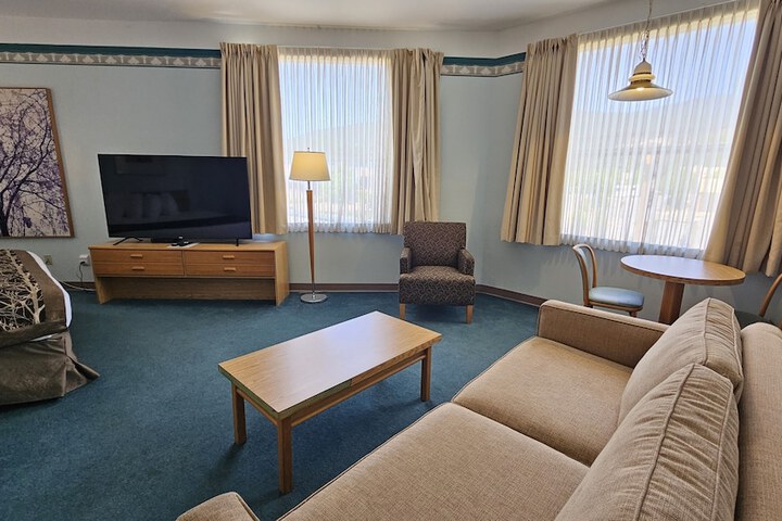 Room 15 of 44