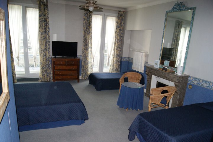 Room 16 of 34