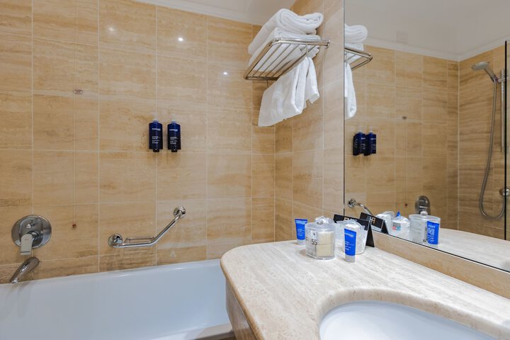 Room 35 of 54