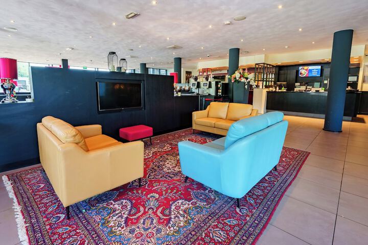 Hotel Lobby