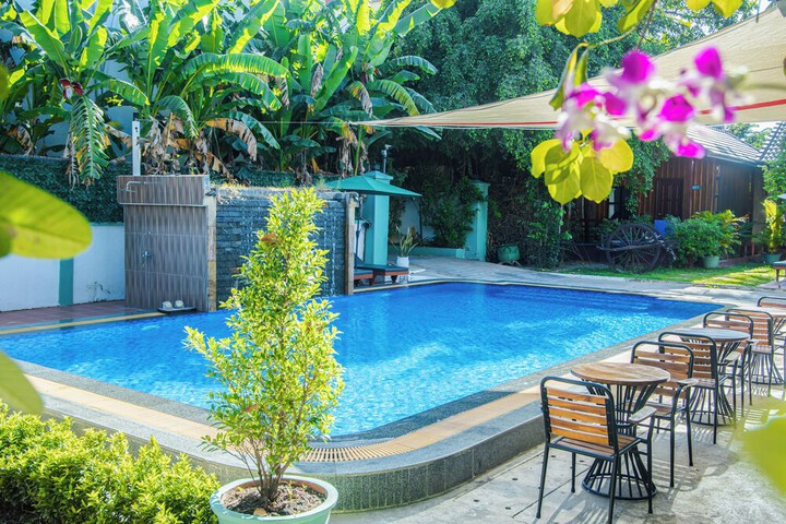 Pool 14 of 39
