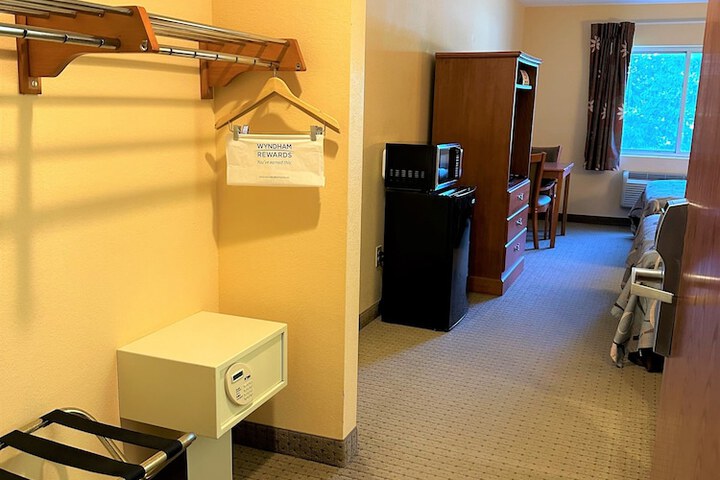 Room 14 of 56