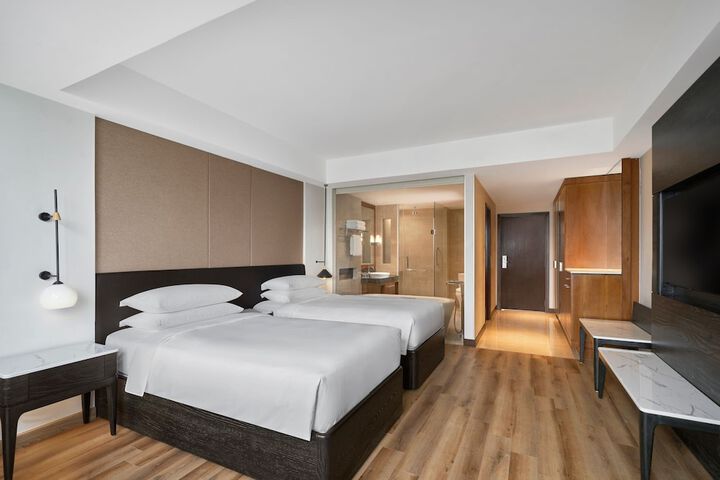 Room 14 of 95