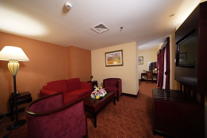 Room 10 of 15