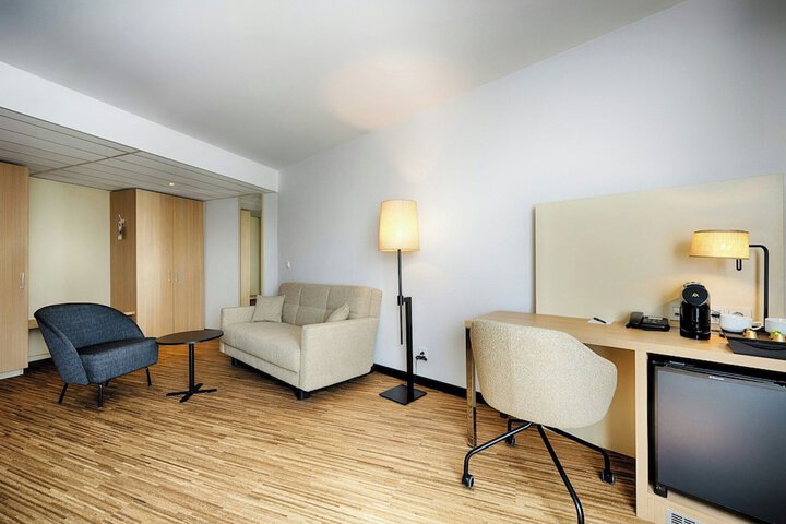 Room 21 of 41