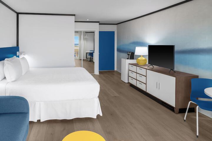 Room 5 of 37