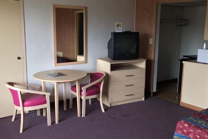 Room 25 of 53