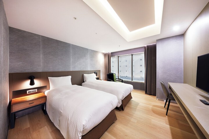 Room 20 of 72