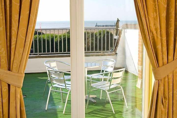 Terrace/Patio 35 of 70