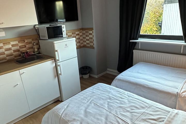 Room 18 of 50