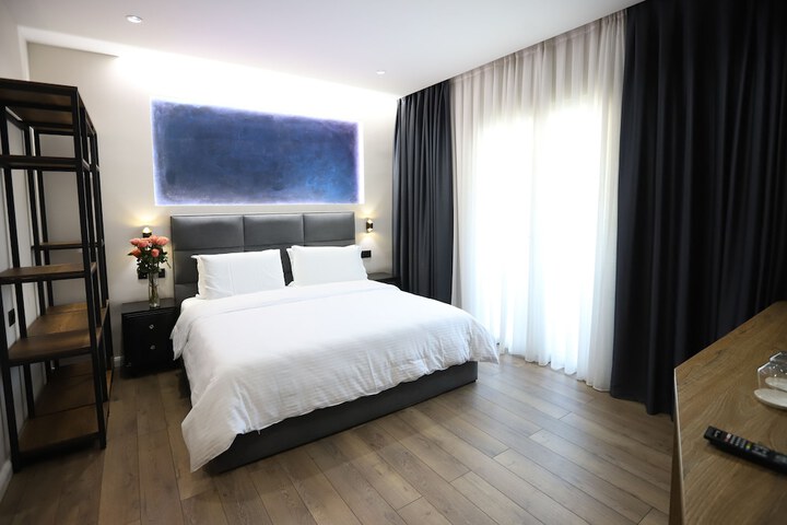 Room 68 of 121