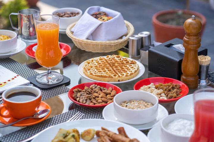 Breakfast/Coffee Service 13 of 20