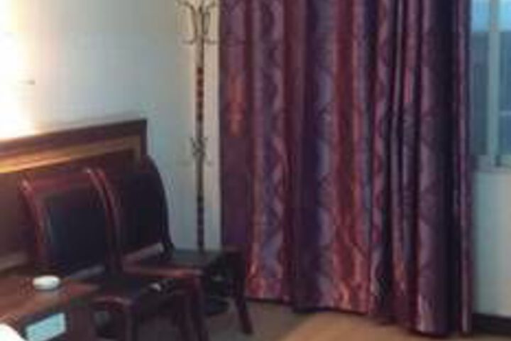 Room 9 of 36
