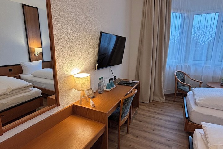 Room 32 of 63