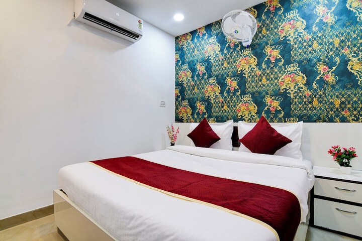 Room 15 of 33